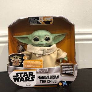 Hasbro Star Wars Baby Yoda The Child Animatronic